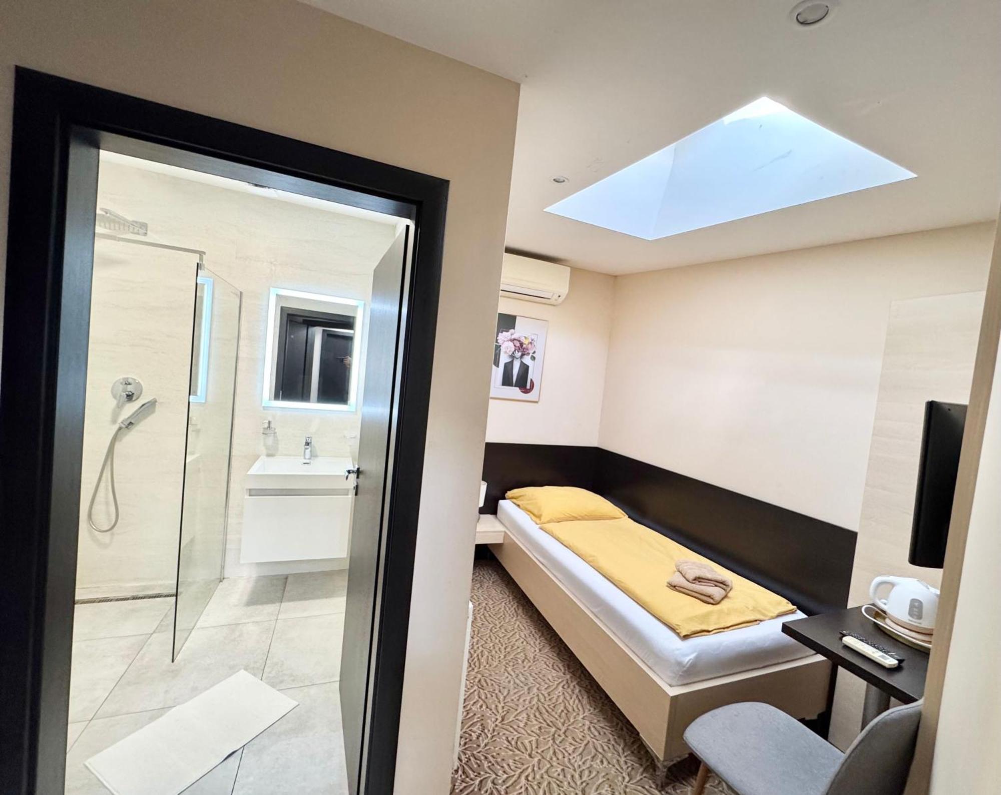 Hotel Zlate Caşonia Cameră foto
